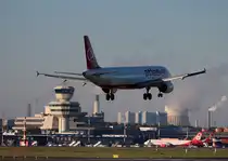 Atlasjet A 321-211 TC-ATY bei der Landung in Berlin-Tegel am 19.10.2014