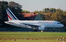 Air France A 318-111 F-GUGP kurz vor dem Start in Berlin-Tegel am 19.10.2014