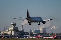 Germanwings A 319-112 D-AKNF bei der Landung in Berlin-Tegel am 19.10.2014