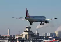 Germanwings A 320-211 D-AIQE bei der Landung in Berlin-Tegel am 19.10.2014