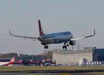 Turkish Airlines A 321-231 TC-JSK bei der Landung in Berlin-Tegel am 19.10.2014