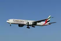 Boeing 777-300ER, Emirates (A6-ENJ), Hamburg, 17.01.2015.