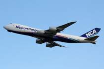 Nippon Cargo JA18KZ beim Start in Amsterdam 20.5.2015