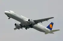 D-AIDM Lufthansa Airbus A321-231  Recklinghausen  in München am 13.05.2015 gestartet