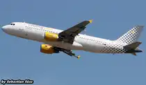 Vueling A320 EC-LLJ @ PMI. 28.6.14