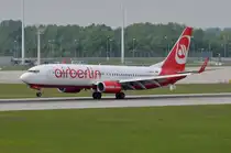 D-ABKS Air Berlin Boeing 737-86J(WL)  bei der Landung in München  14.05.2015