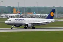D-AIQW Lufthansa Airbus A320-211  Kleve   beim Start in München  14.05.2015