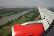 02.07.2015, Anflug auf Flughafen Vien VIE-LOWW (unten Donau Kanal) 