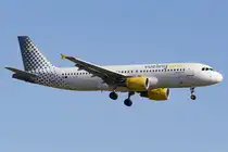 Vueling, EC-LZZ, Airbus, A320-214, 20.09.2015, BCN, Barcelona, Spain 



