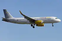 Vueling, EC-LVT, Airbus, A320-232, 20.09.2015, BCN, Barcelona, Spain 



