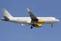 Vueling, EC-LZE, Airbus, A320-232, 20.09.2015, BCN, Barcelona, Spain 



