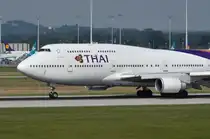 HS-TGF Thai Airways International Boeing 747-4D7   beim Start in München   11.09.2015