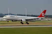 TC-JNF Turkish Airlines Airbus A330-202   vor der Landung am 11.09.2015 in München