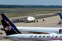 B 747-44AF der UPS, N572UP, taxy at CGN 02.08.2015