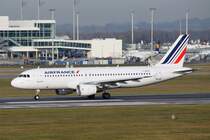 F-GKXV Air France Airbus A320-214  beim Start am 11.12.2015 in München