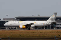 Vueling A 320-232 EC-LQZ beim Start in Berlin-Schnefeld(BER) am 06.06.2015 (Uefa CL-Finale 2015)