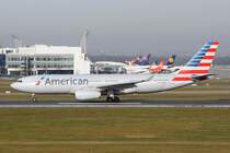 N280AY American Airlines Airbus A330-243  beim Start in München am 11.12.2015