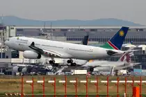 Air Namibia V5-ANO bei der Landung in Frankfurt 8.7.2016