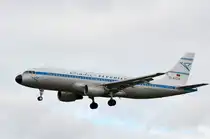 Retro Condor Airbus A320 D-AICA im Landeanflug auf Hamburg Fuhlsbüttel am 14.07.16