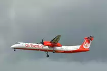 Air Berlin De Havilland Canada DHC-8 D-ABQD im Landeanflug auf Hamburg Fuhlsbüttel am 14.07.16