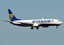 B 737-800 Ryanair EI-FRH - short final CGN - 05.05.2016