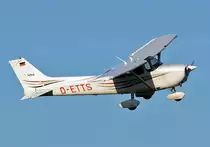 Cessna 172 SkyHawk, D-ETTS am Flugplatz Bonn-Hangelar - 27.11.2015