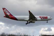 TAM, PT-MVO, Airbus, A330-223, 29.03.2009, CDG, Paris-Charles de Gaulle, France