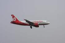 Reg.: HB-IOX
Hersteller: AIRBUS
Typ: 319-112
Serien Nr.: 3604
Baujahr: 2008
fotografiert am 04.04.2009
