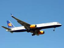 Icland Air B 757-208 TF-FIP bei der Landung in Berlin-Schnefeld am 31.08.2008