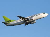 Air Baltic B 737-36Q YL-BBX beim Start in Berlin-Tegel am 13.09.2008