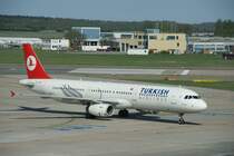 A321 der Turkish Airlines auf dem Hamburger Airport